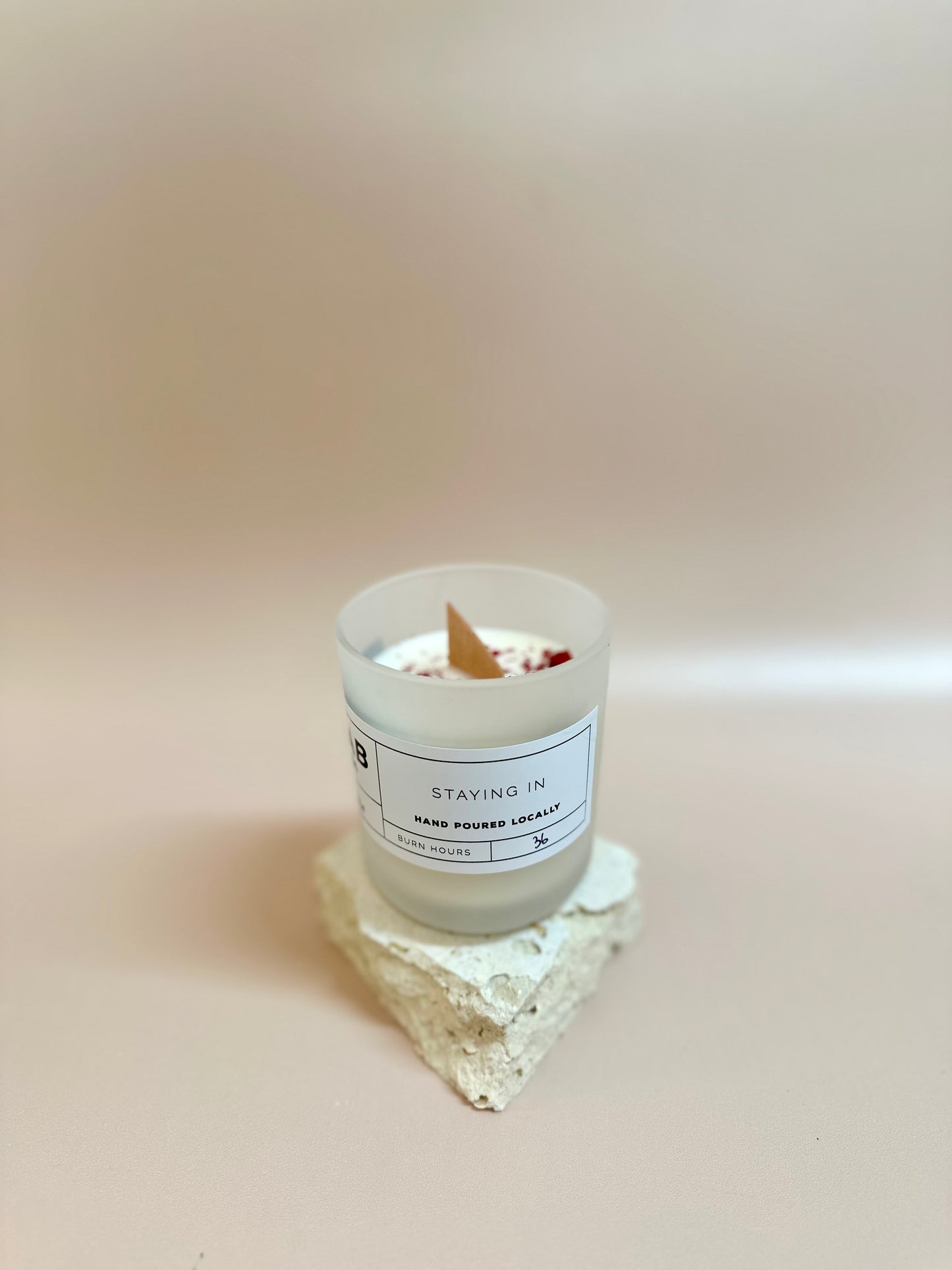 Frosted White Rose Petal Wood Wick - Glass Candles